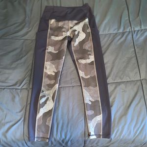 The north face camo leggings